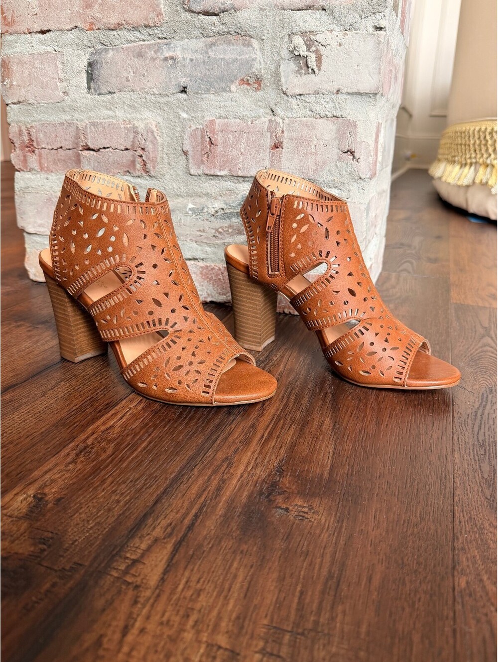 Francesca’s |  Brown Open Toe Block Heels Sandals | Size 7.5 | 1154
